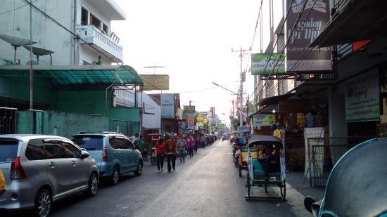 Lesehan Raos Eco Malioboro Food Court
